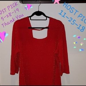 💃NWT! Dressy and flowy red&gold metallic blouse.